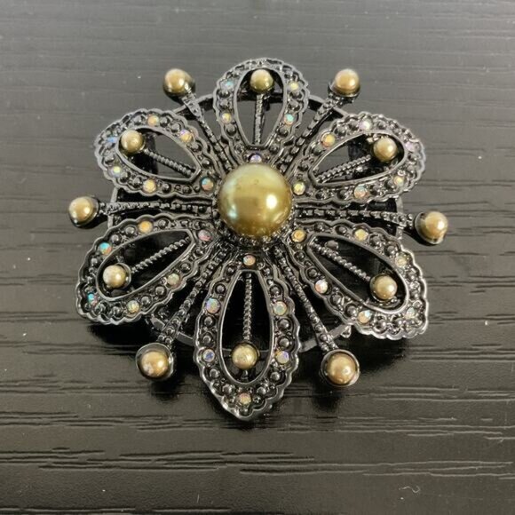 Vintage Style Silver Tone Flower Brooch Pin With Faux Pearl & Rhinestones - Picture 4 of 6